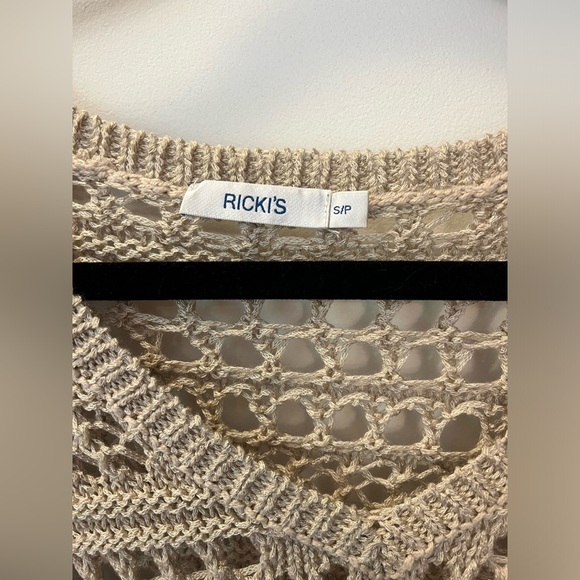 Ladies Sweater - Picture 3 of 4